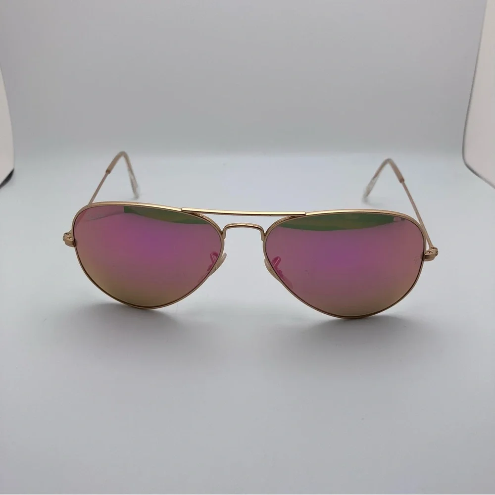 Ray-Ban Gold Aviator Sunglasses with Pink Lenses